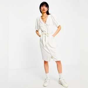 Levi’s Bryan dress in color Soft Dunes